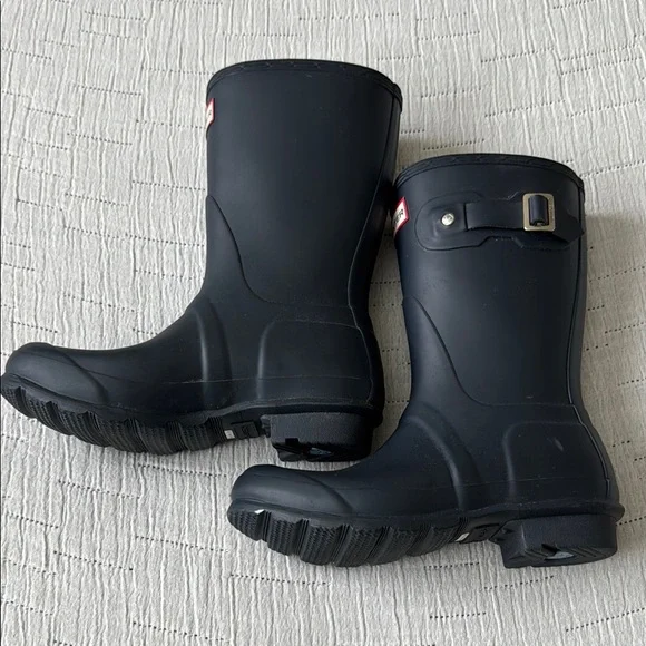 Hunter Rain Boots 1/2 calf - Picture 2 of 6